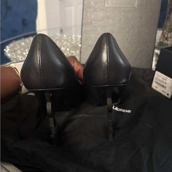 Saint Laurent Black Heels with Iconic Logo - Picture 6 of 10